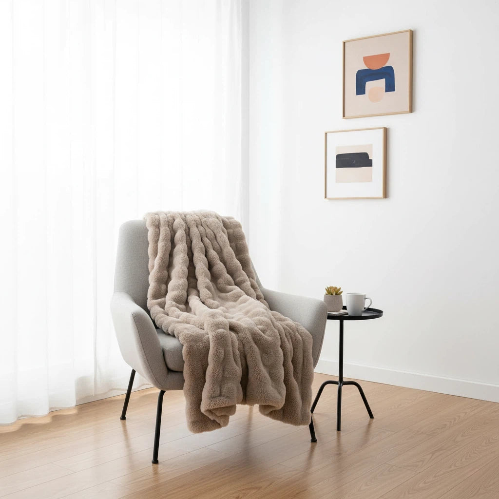 Blanket with Faux Fur Texture | Cozy Home Decor