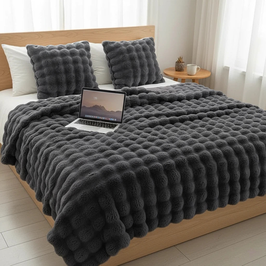 Blanket with Faux Fur Texture | Cozy Home Decor